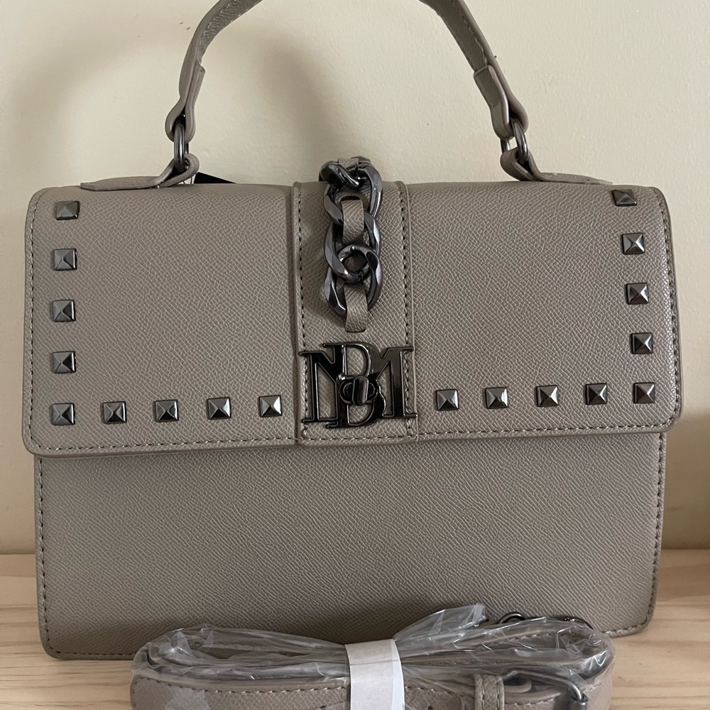 New With Tag Badgley  Mischka handbag Taupe Crossbody With Big Chain And Studs